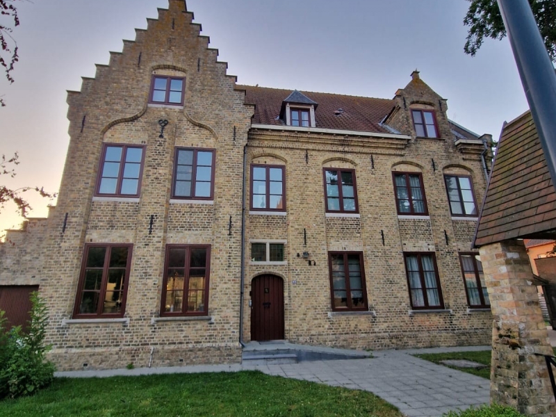 Dak- en gevelreiniging Oude Pastorie Keiem, Diksmuide  - Joan Products